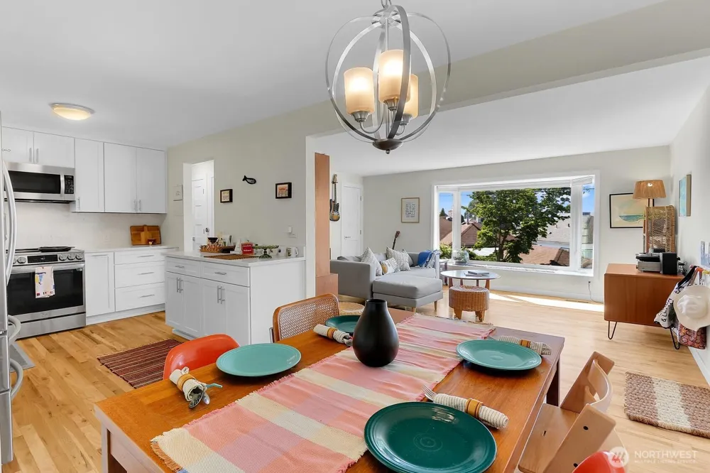 5625 SW Teig Place Seattle, WA 98116