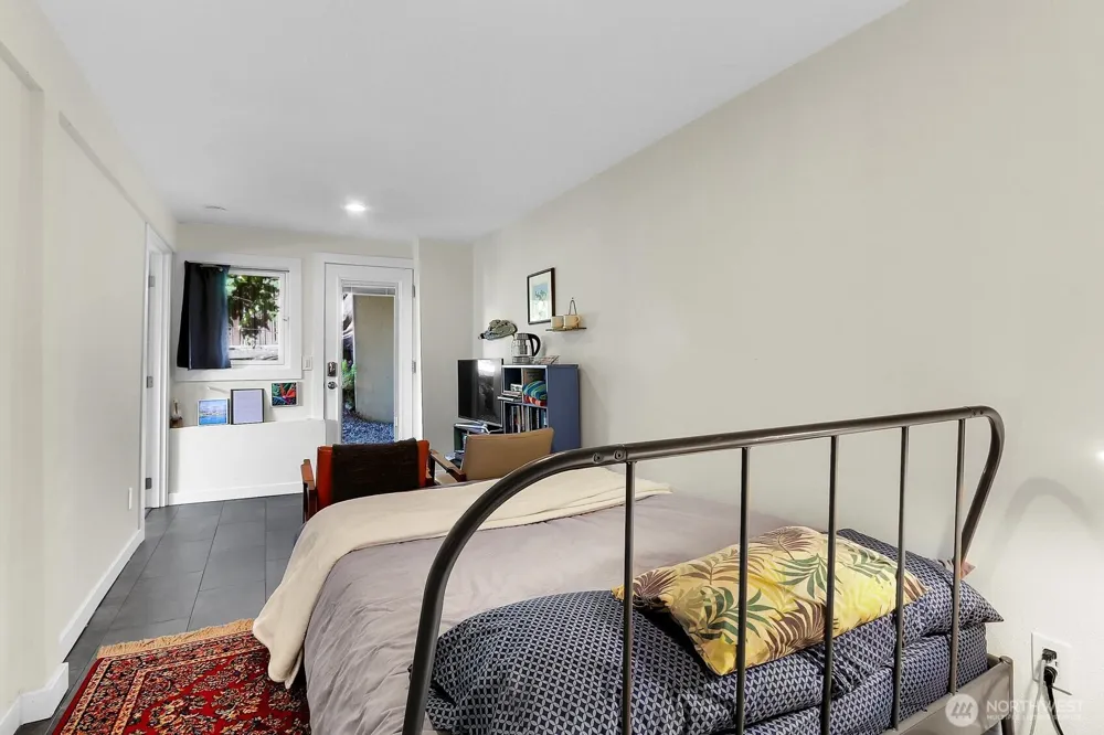 5625 SW Teig Place Seattle, WA 98116