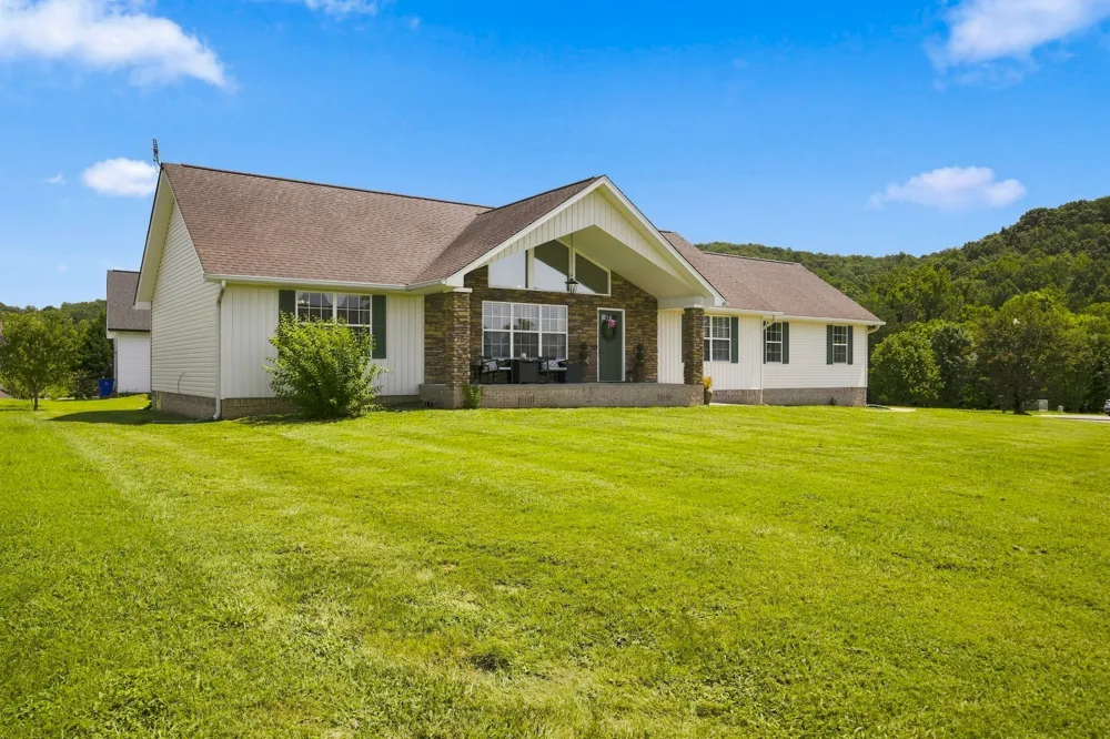 410 Thoroughbred Dr NW Cleveland, TN 37312