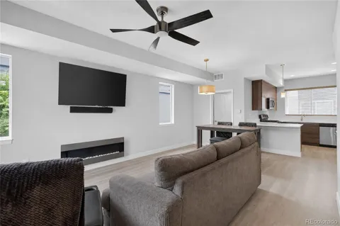 5544 W 10th Place