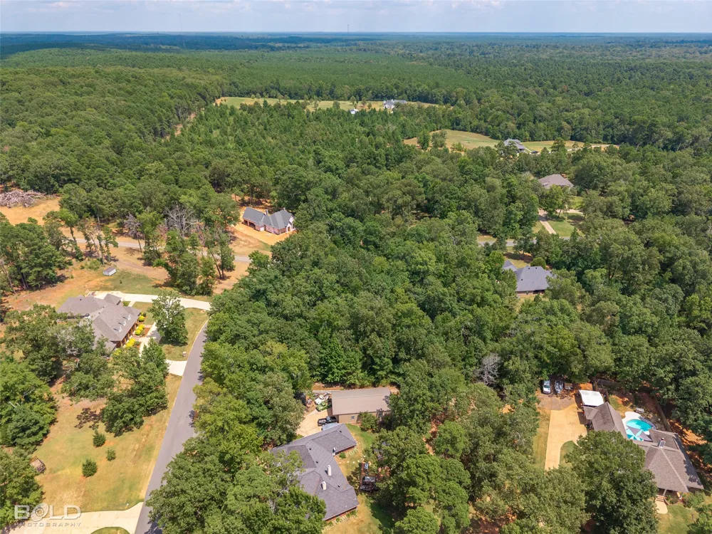 140 Oak Leaf Trail Benton, LA 71006
