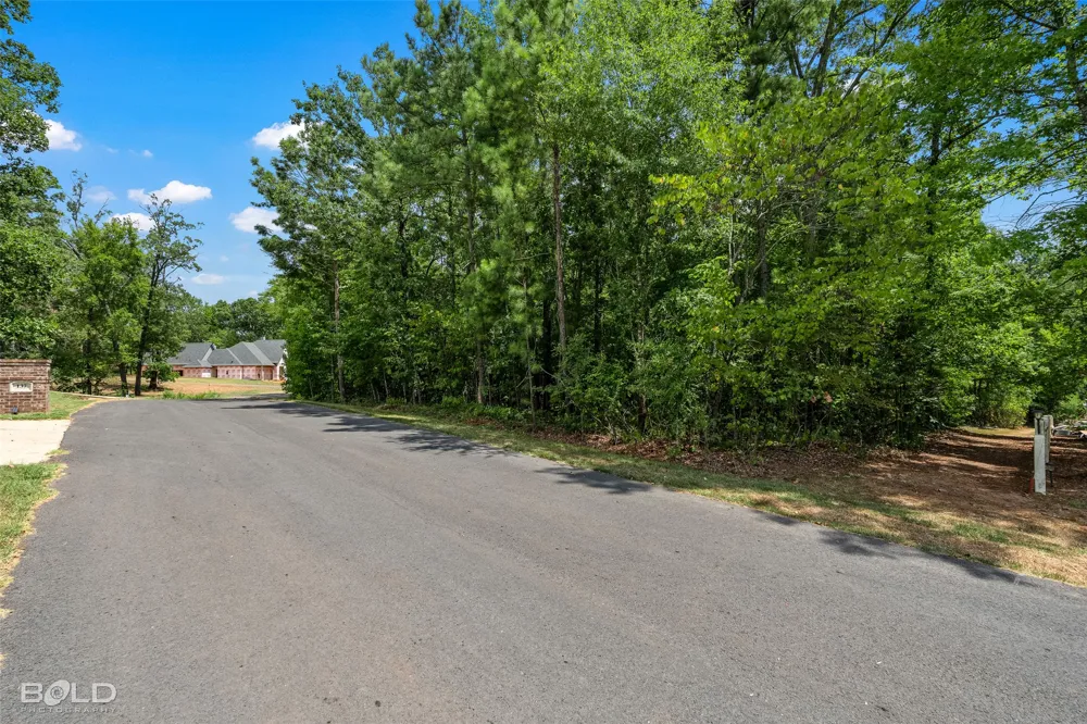 140 Oak Leaf Trail Benton, LA 71006