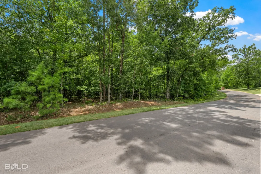 140 Oak Leaf Trail Benton, LA 71006