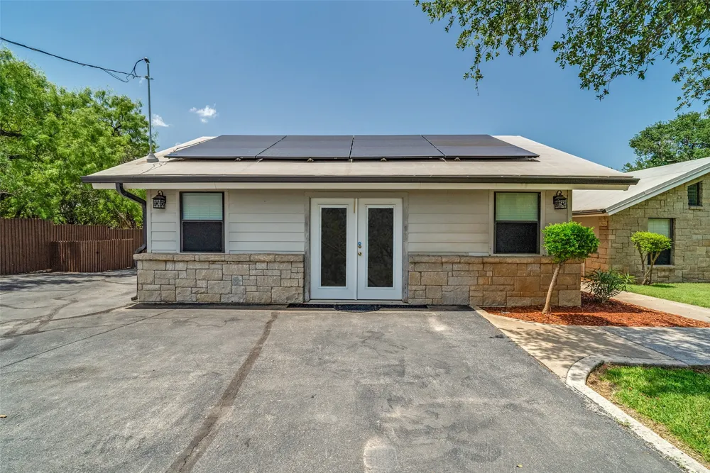 119 Casey Lane Graford, TX 76449