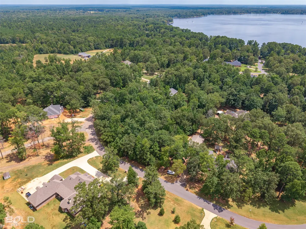 150 Oak Leaf Trail Benton, LA 71006
