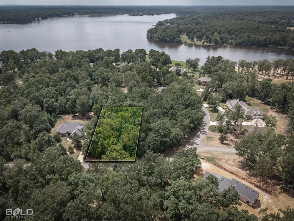 150 Oak Leaf Trail Benton, LA 71006