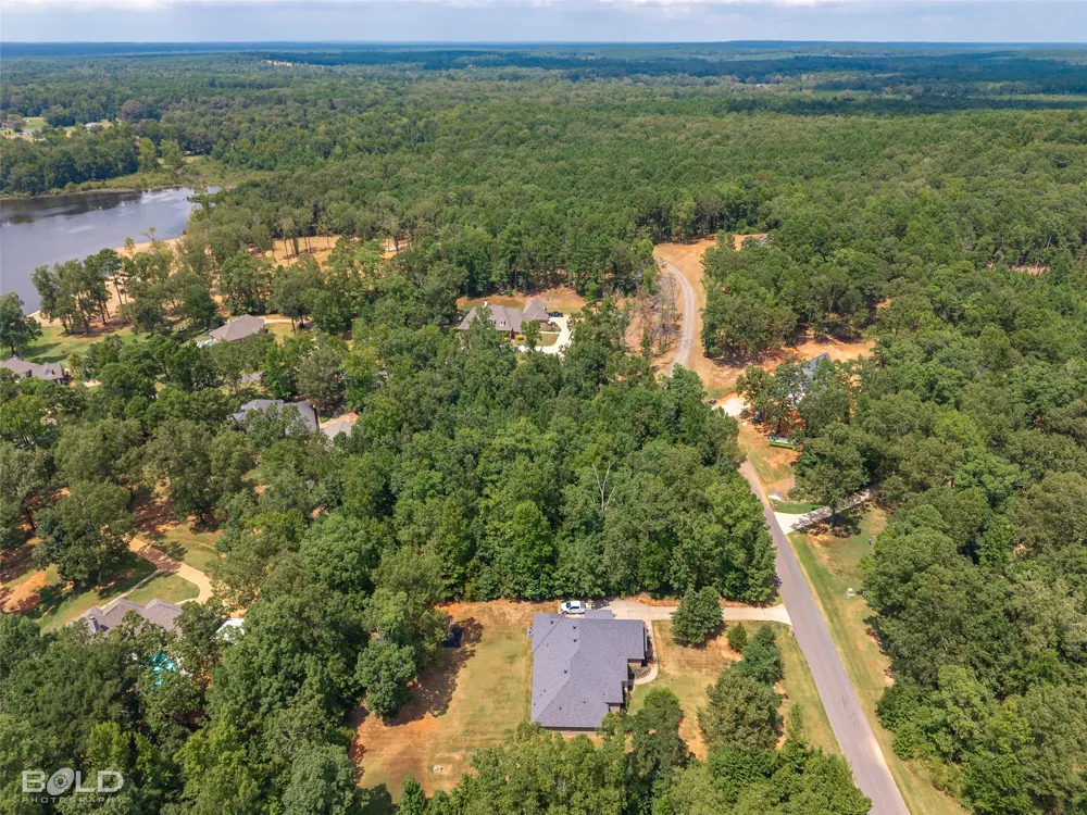 150 Oak Leaf Trail Benton, LA 71006
