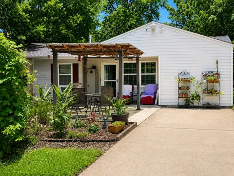 4679 Oakland Drive