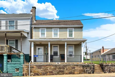 107 VALLEY STREET