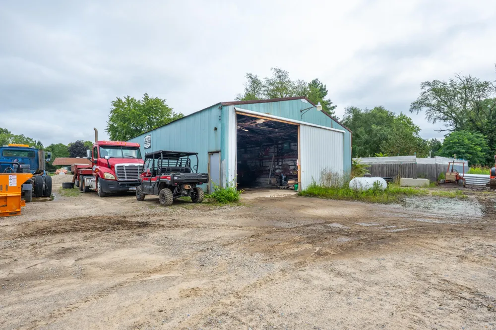 4617 Paw Paw Lake Road Coloma, MI 49038