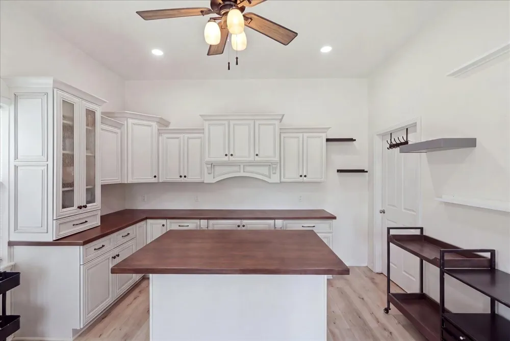 8175 Cedar Grove Rd Cross Plains, TN 37049