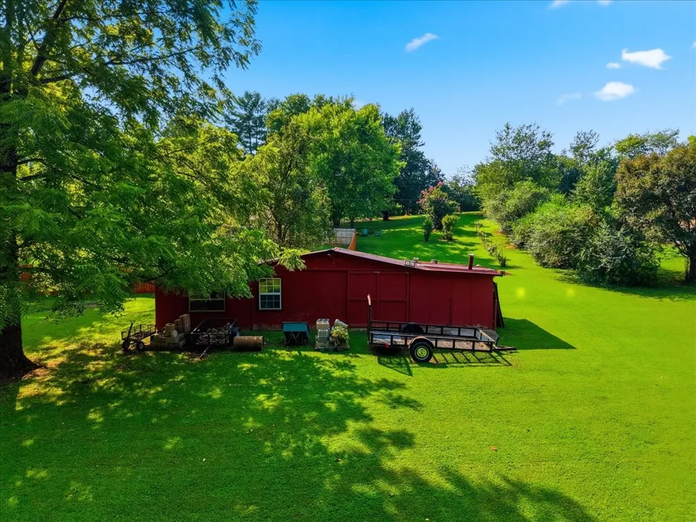 8175 Cedar Grove Rd Cross Plains, TN 37049
