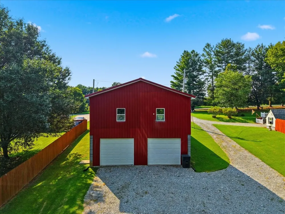 8175 Cedar Grove Rd Cross Plains, TN 37049