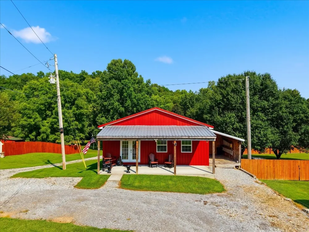 8175 Cedar Grove Rd Cross Plains, TN 37049
