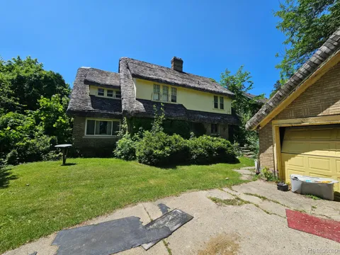 303 Ottawa Drive