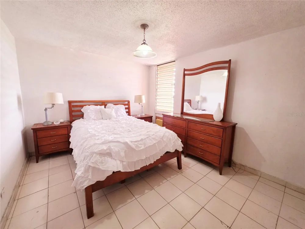 650 SERGIO CUEVAS BUSTAMANTE #1111 San Juan, PR 00918