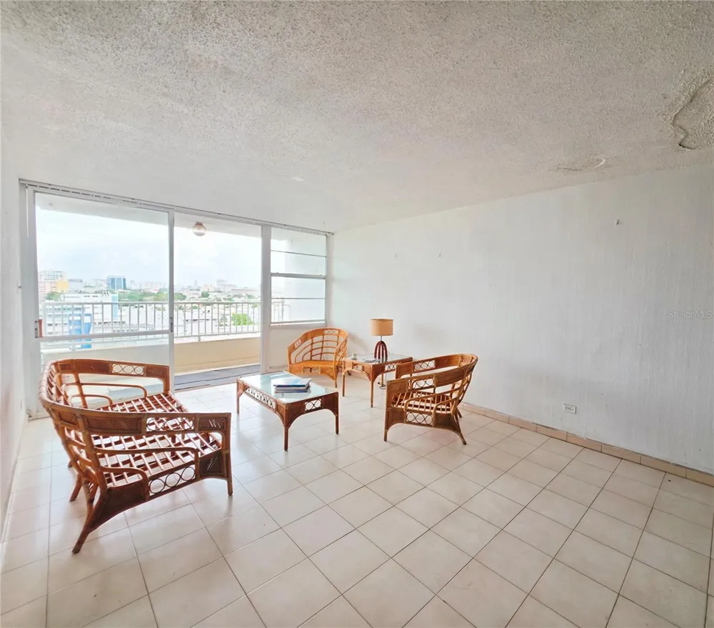650 SERGIO CUEVAS BUSTAMANTE #1111 San Juan, PR 00918