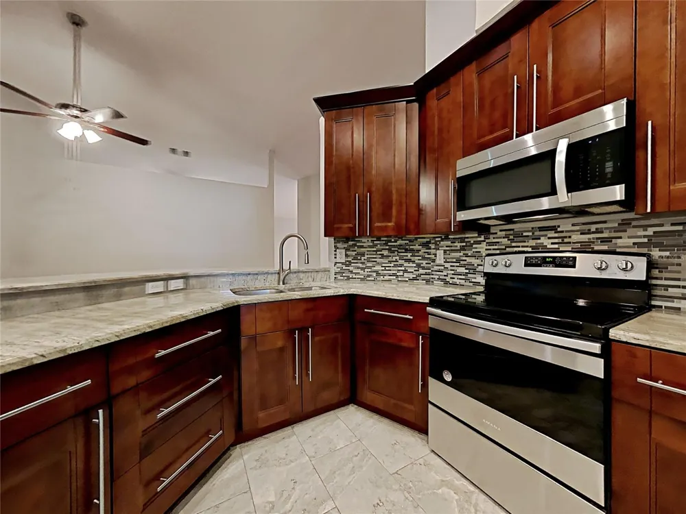 1237 BARMERE LANE Brandon, FL 33511