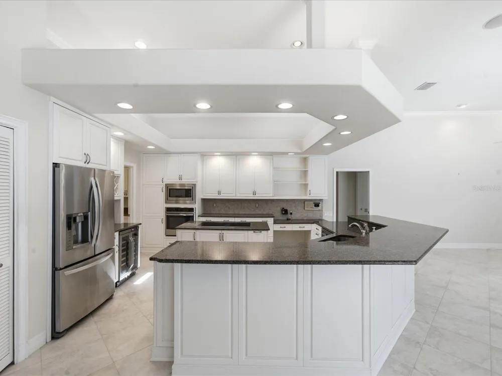 9802 MAKO COURT Tampa, FL 33615