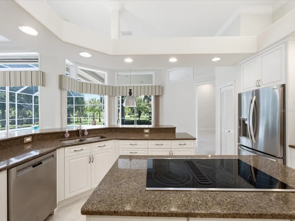 9802 MAKO COURT Tampa, FL 33615