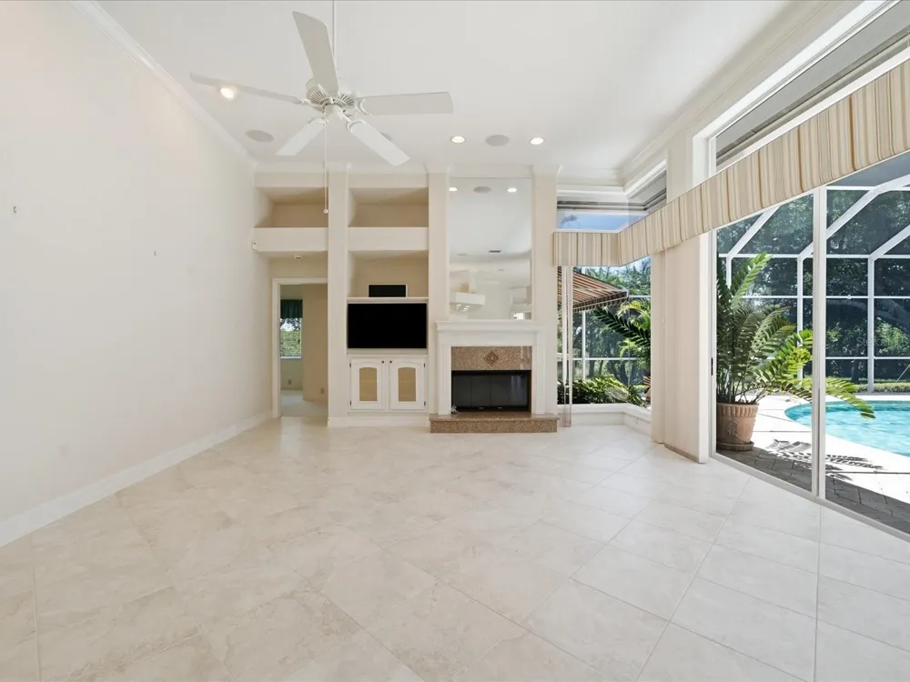 9802 MAKO COURT Tampa, FL 33615