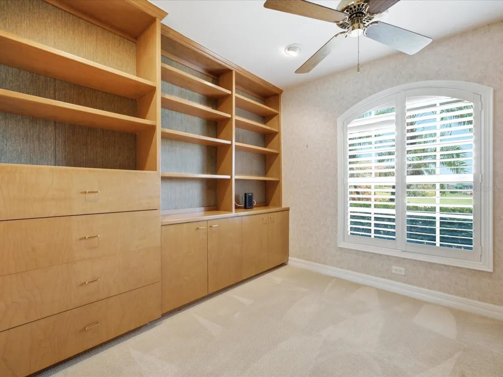 9802 MAKO COURT Tampa, FL 33615