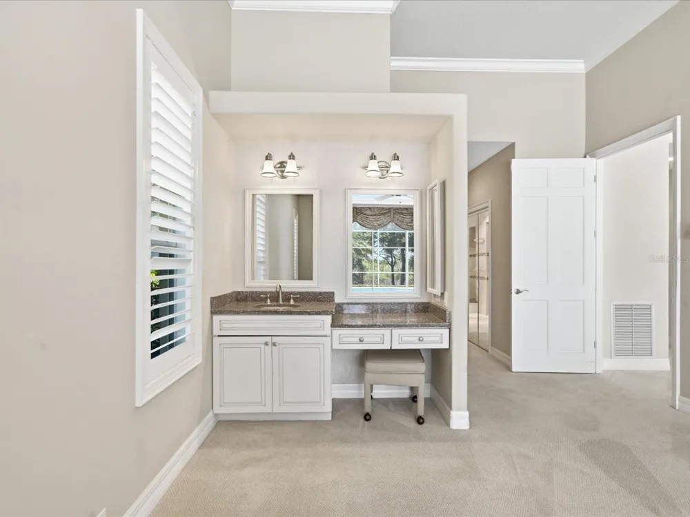 9802 MAKO COURT Tampa, FL 33615