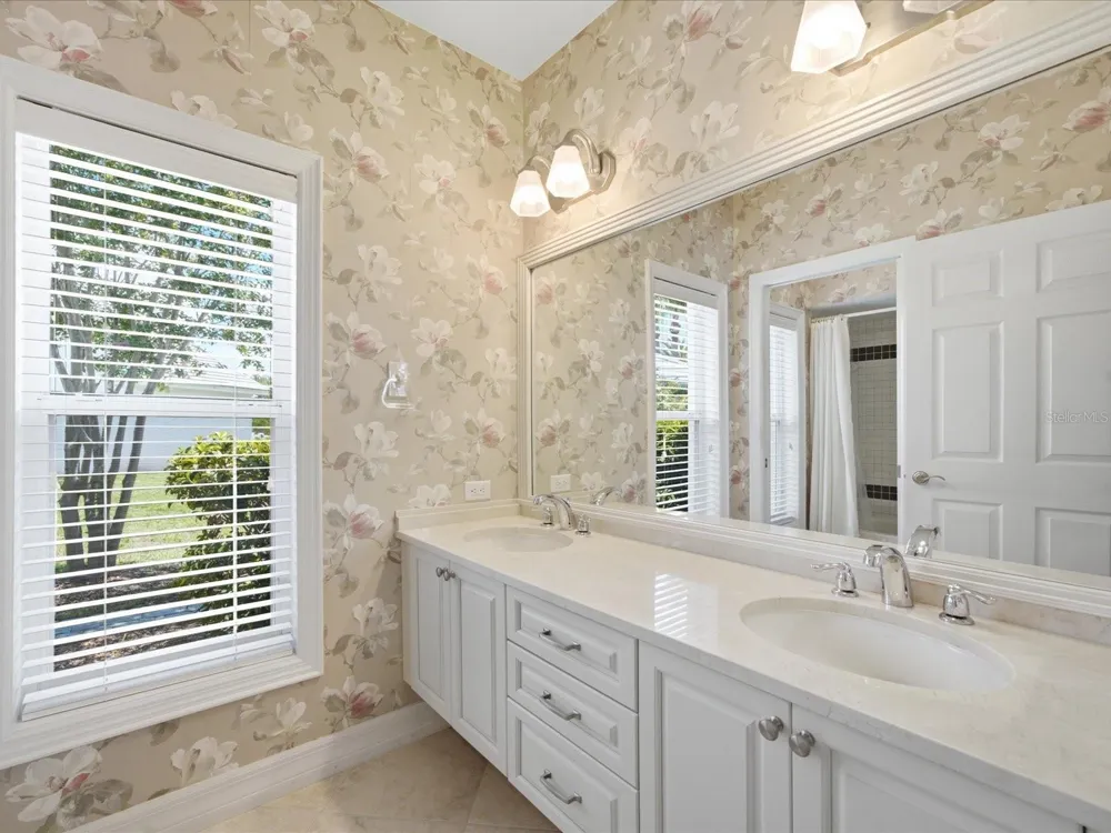 9802 MAKO COURT Tampa, FL 33615