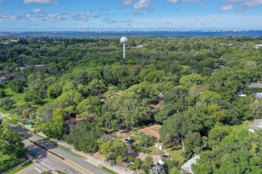 4625 SUMMERWIND DRIVE #13 Sarasota, FL 34234