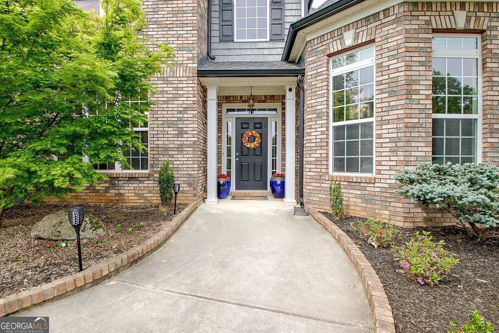 374 Persimmon DR Sharpsburg, GA 30277
