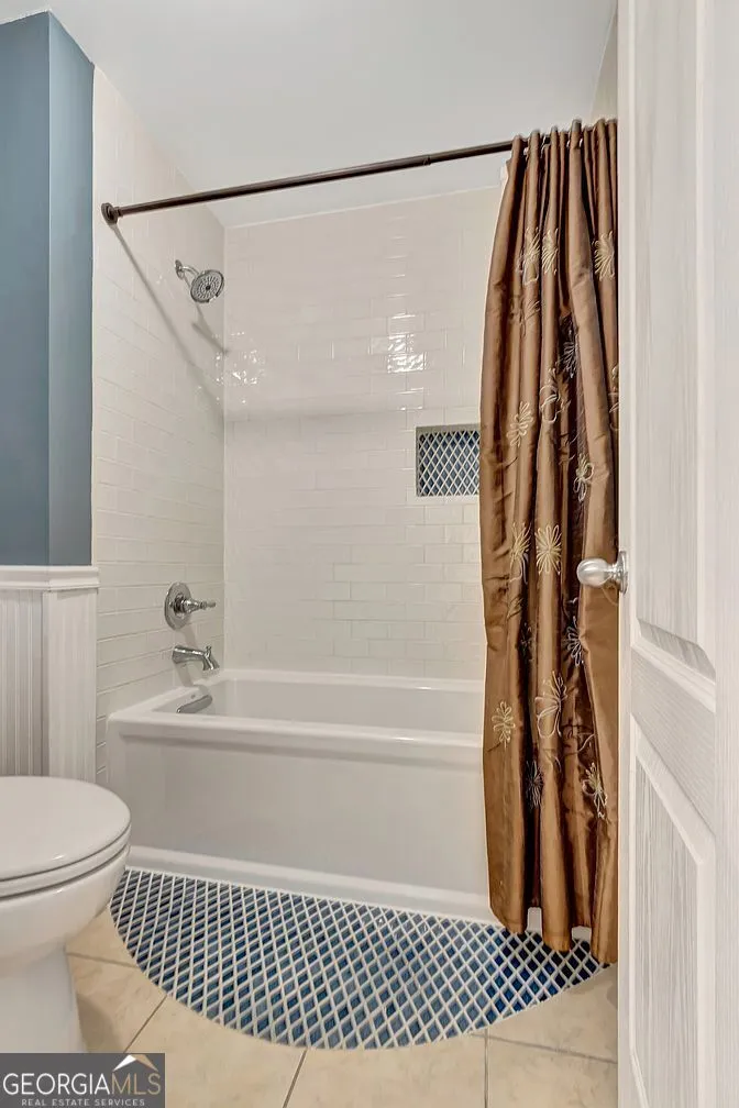 374 Persimmon DR Sharpsburg, GA 30277