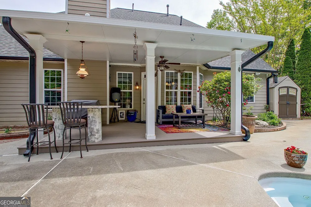 374 Persimmon DR Sharpsburg, GA 30277
