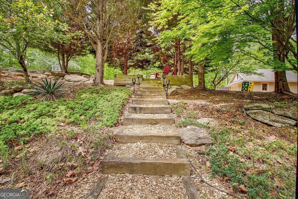 374 Persimmon DR Sharpsburg, GA 30277