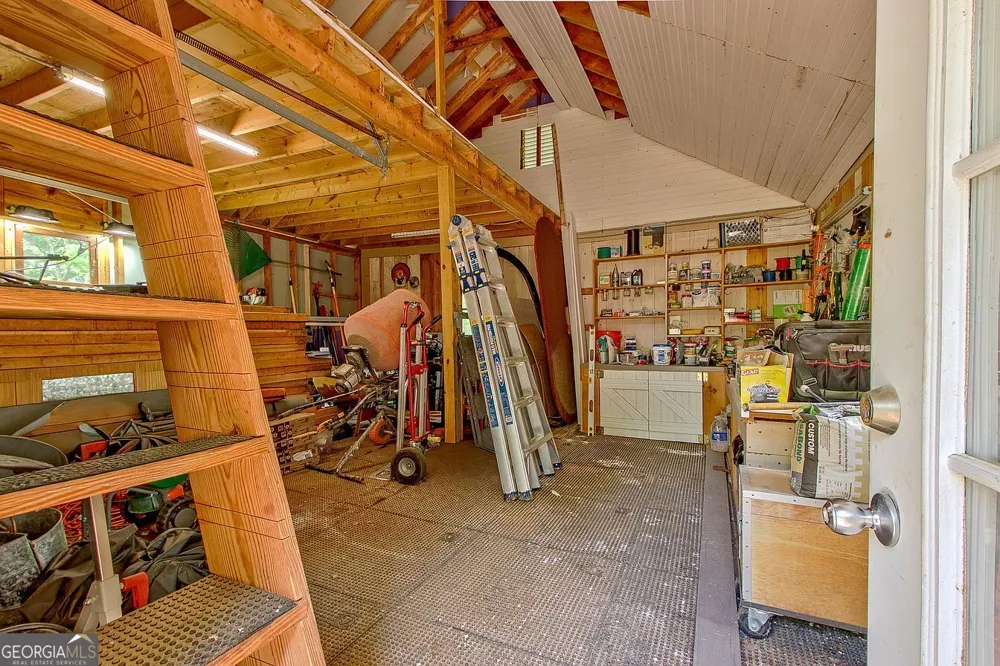 374 Persimmon DR Sharpsburg, GA 30277