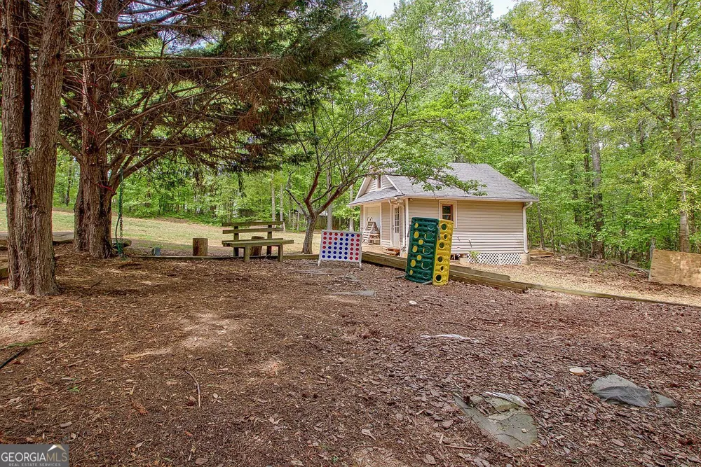 374 Persimmon DR Sharpsburg, GA 30277