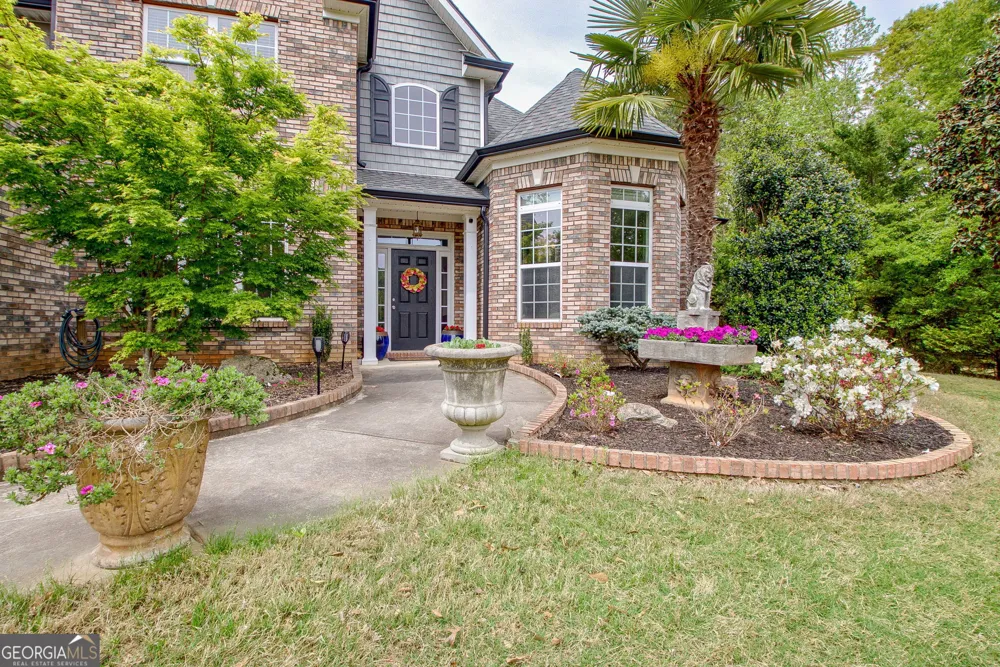 374 Persimmon DR Sharpsburg, GA 30277