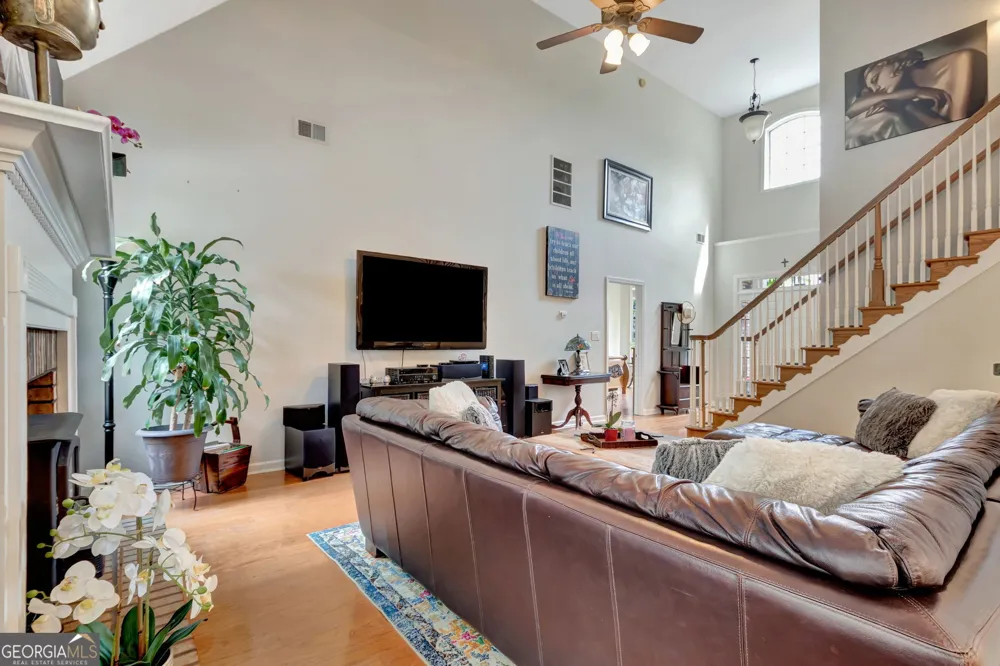 374 Persimmon DR Sharpsburg, GA 30277