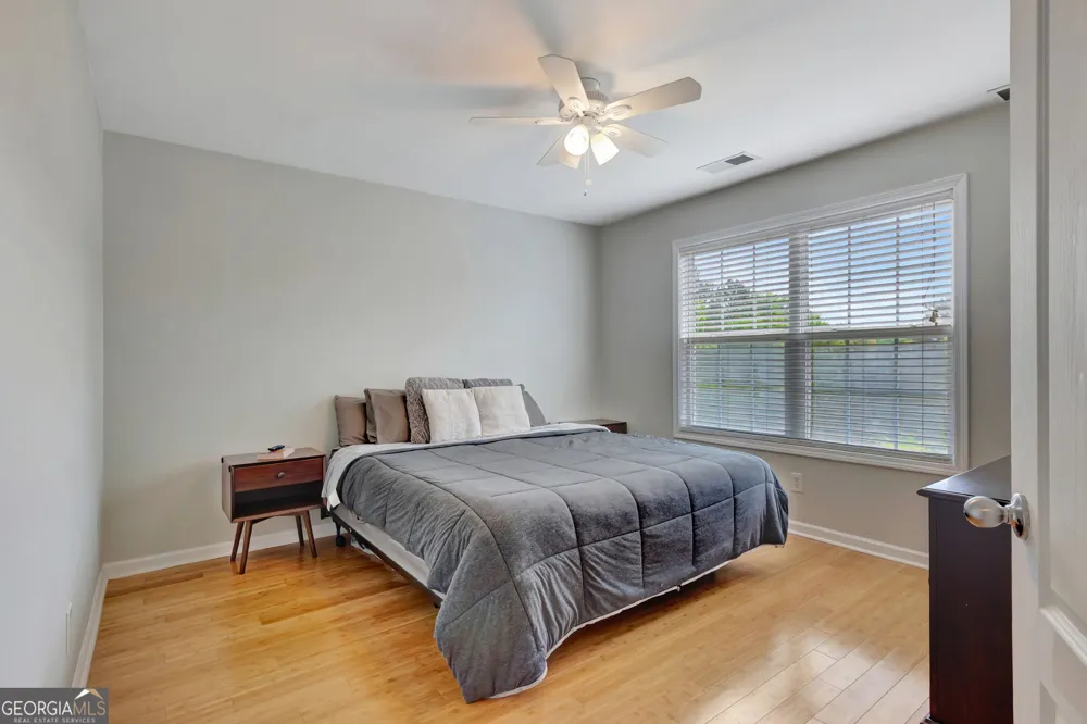 374 Persimmon DR Sharpsburg, GA 30277