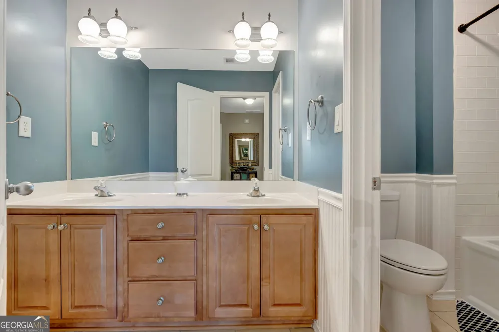 374 Persimmon DR Sharpsburg, GA 30277