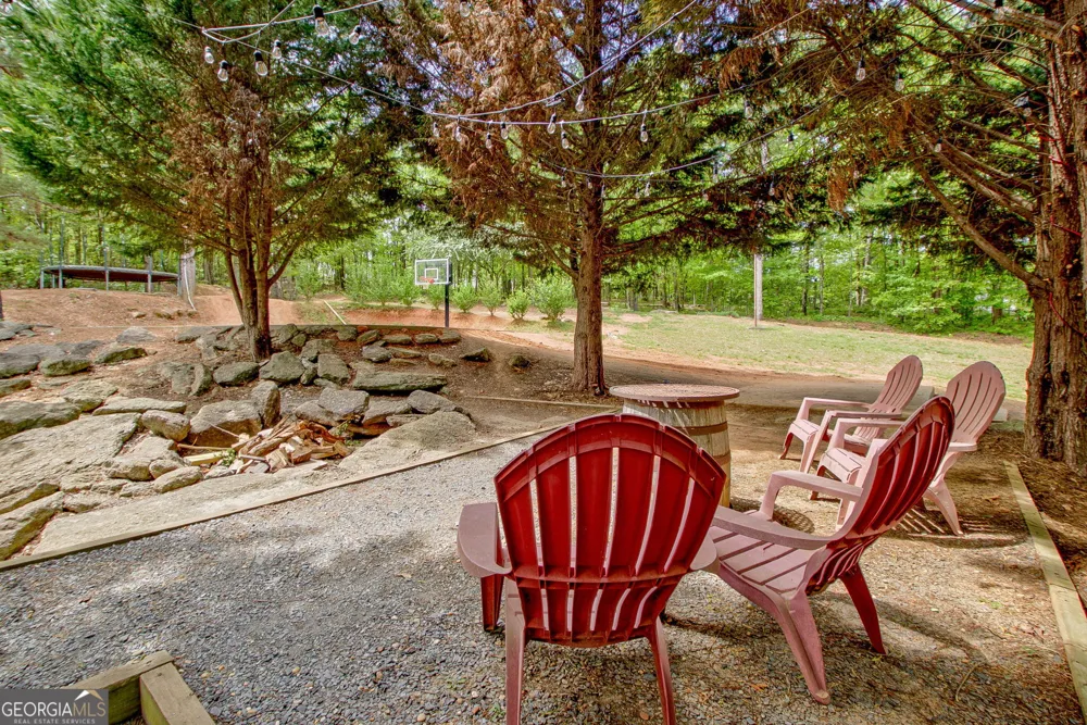 374 Persimmon DR Sharpsburg, GA 30277