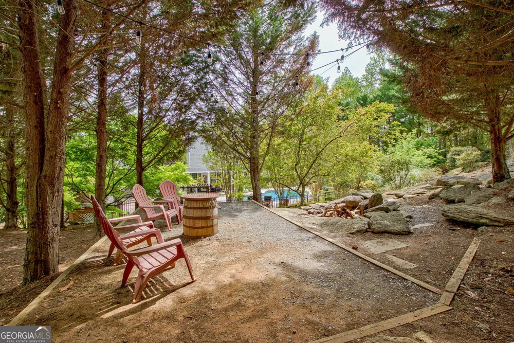 374 Persimmon DR Sharpsburg, GA 30277