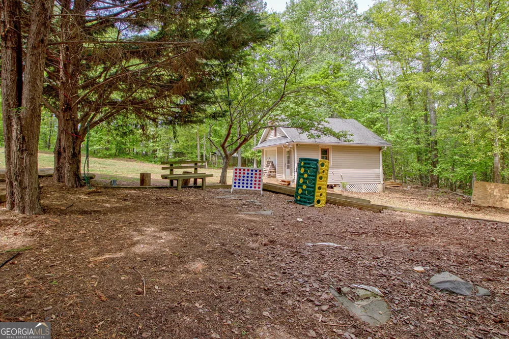 374 Persimmon DR Sharpsburg, GA 30277