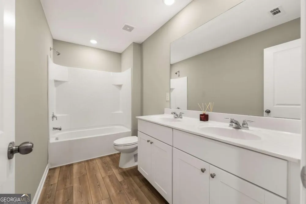 4335 Magpie DR Hoschton, GA 30548