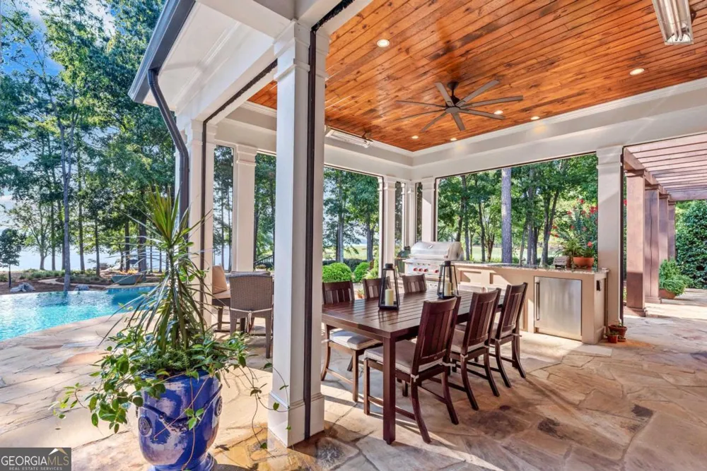 1201 Big Water CIR Greensboro, GA 30642