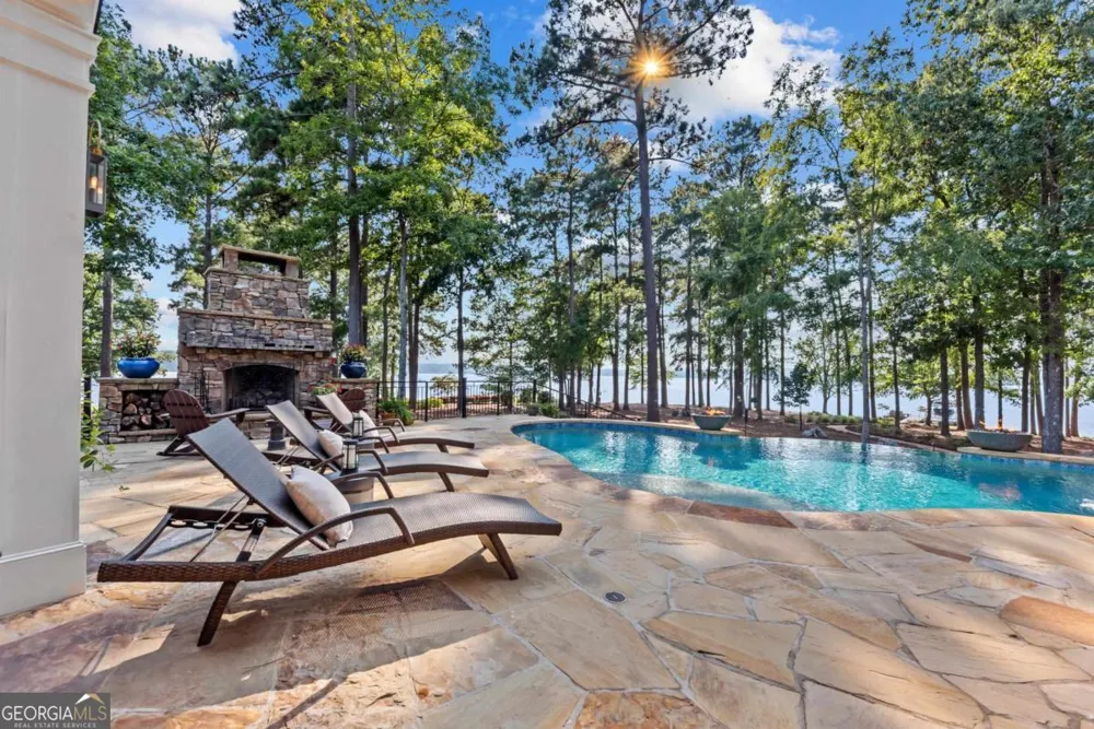 1201 Big Water CIR Greensboro, GA 30642