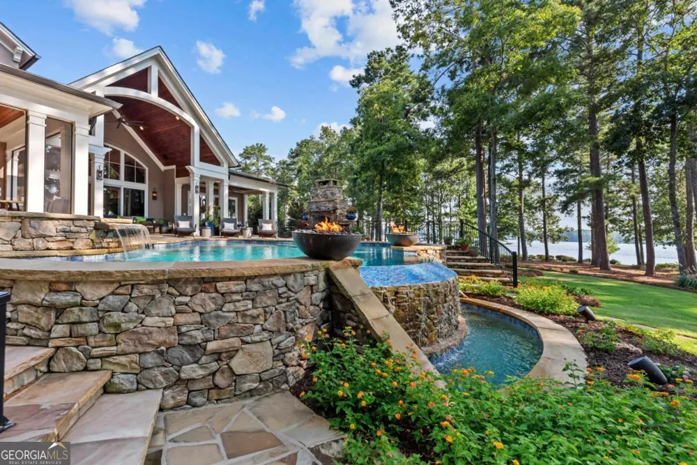 1201 Big Water CIR Greensboro, GA 30642