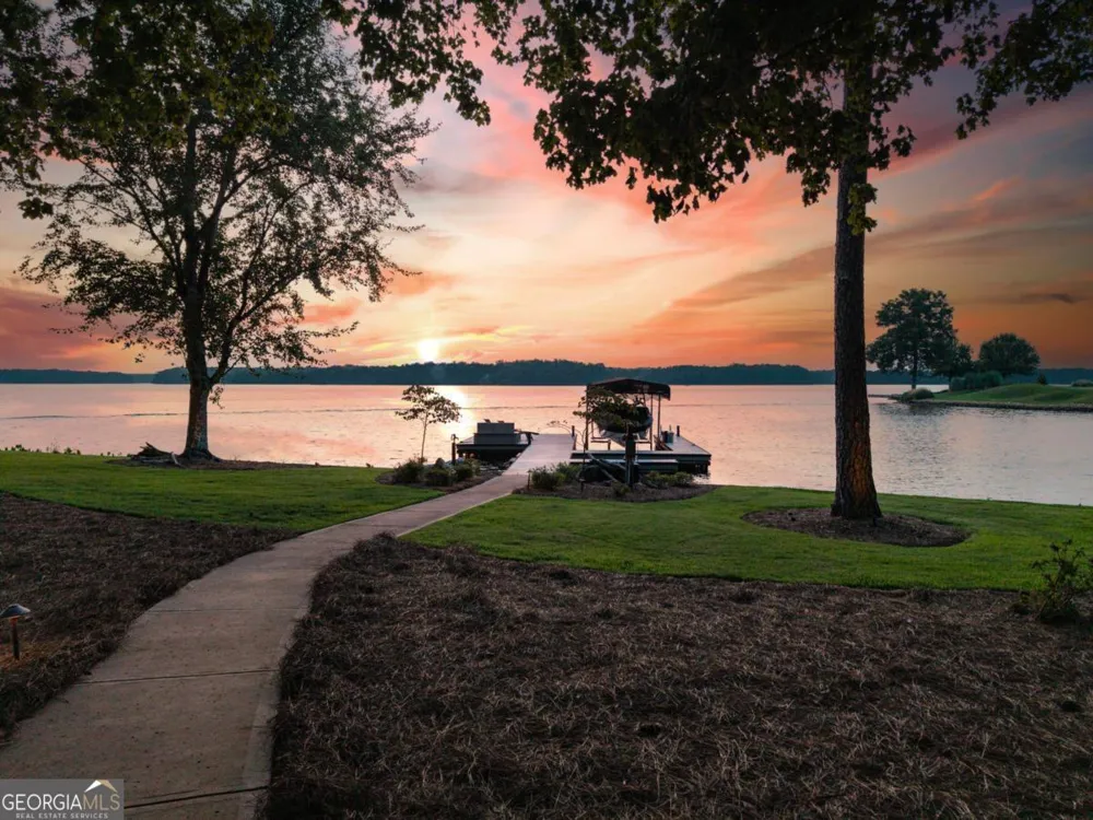 1201 Big Water CIR Greensboro, GA 30642