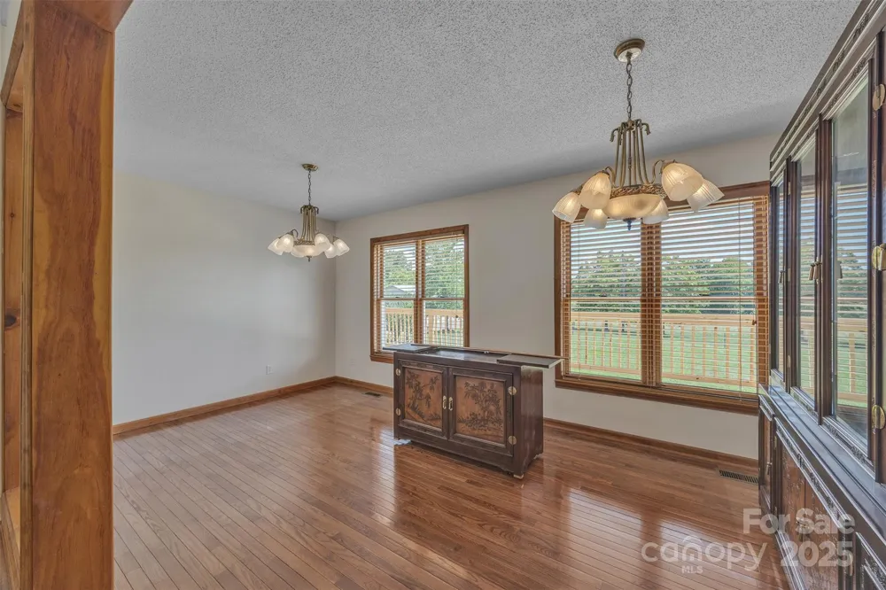 1144 Old Mountain Road Statesville, NC 28677