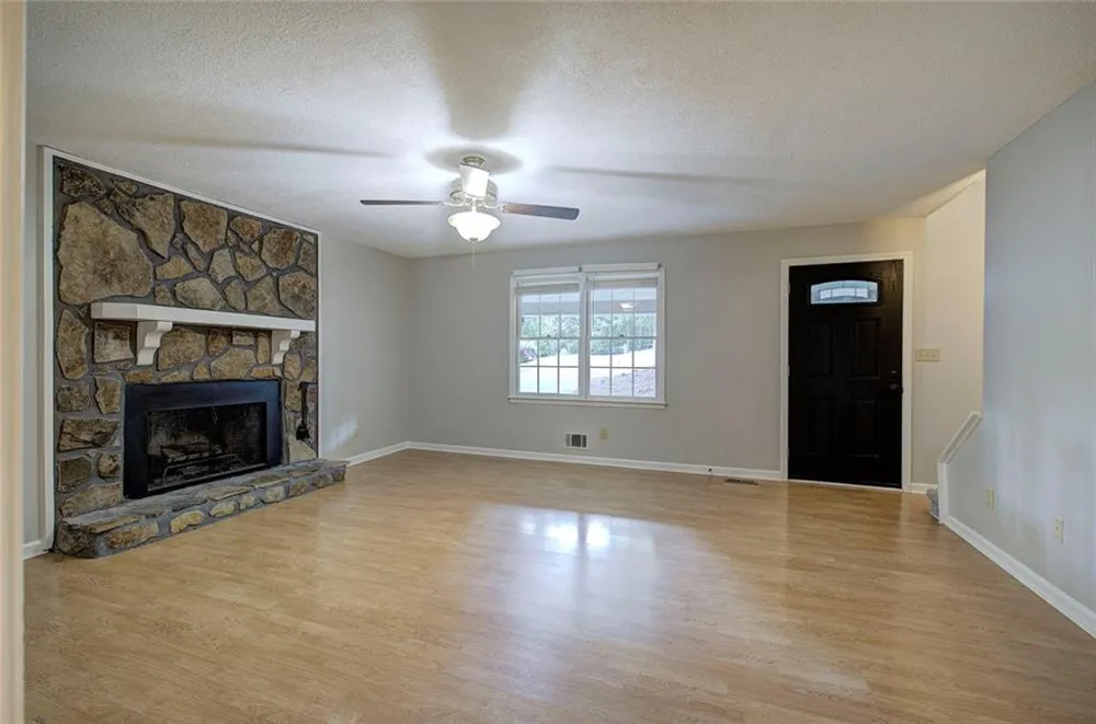 530 Cove Road Canton, GA 30114