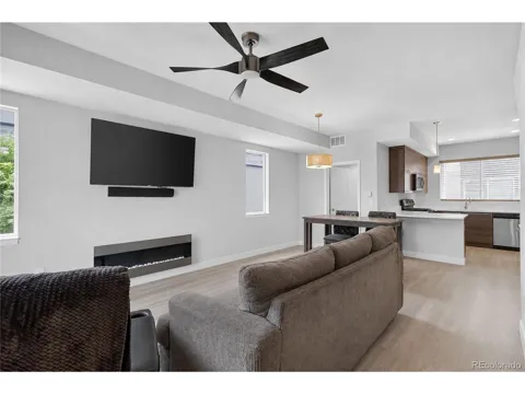 5544 W 10th Place